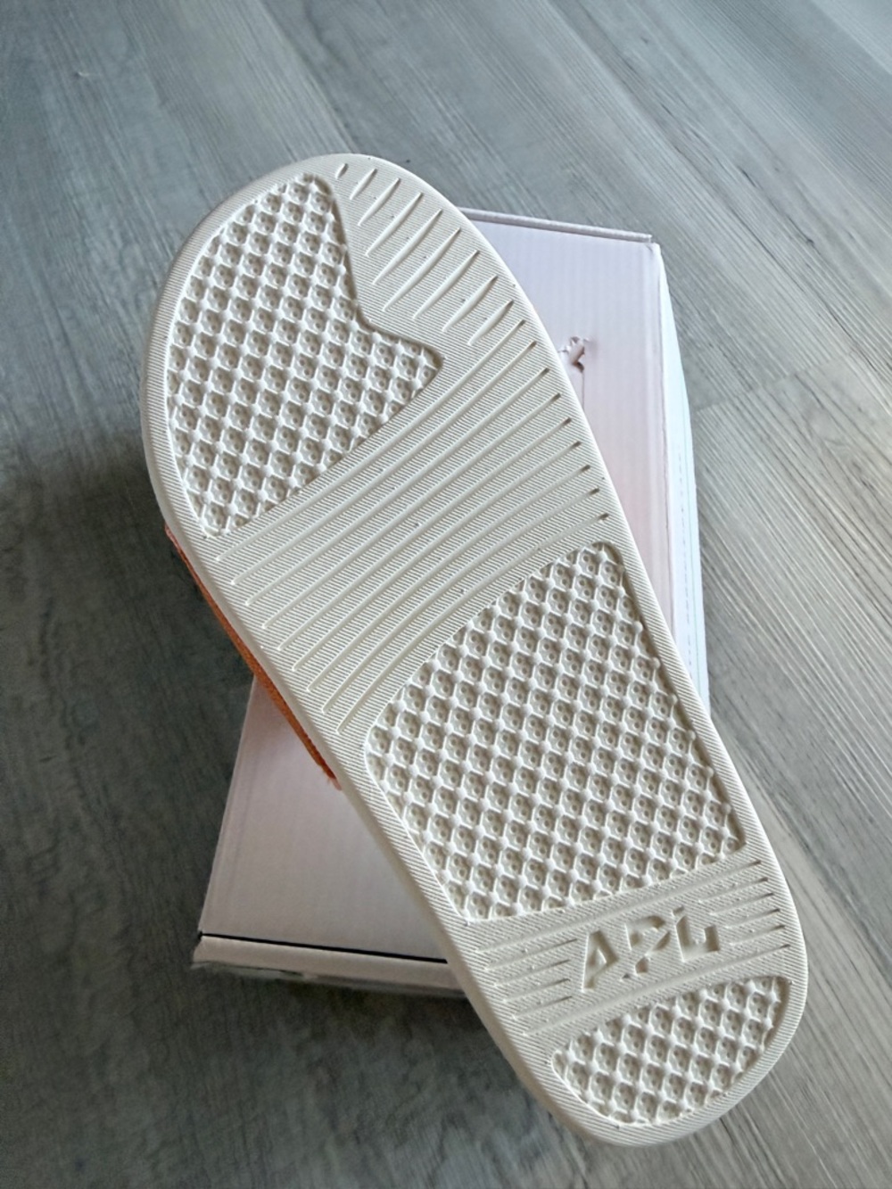 APL TechLoom Slide Sandals Womens 6 Ivory Orange Peach Comfort Slip On NEW - Picture 5 of 6